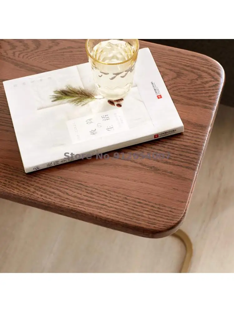 עץ מלא, שולחן צד הספה בצד ארון ברזל יצוק בצד שולחן קפה, שולחן קטן בדירה פינת ישיבה מספר אחסון קטן התמונה 2