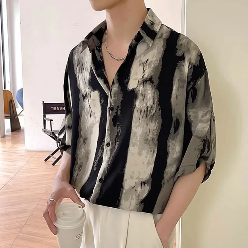 אופנה דש כפתור משולבים כל-התאמה מודפסים, חולצות בגדי גברים 2023 הקיץ החדש משוחרר מזדמן מקסימום חצי שרוול החולצה קוריאנית התמונה 3